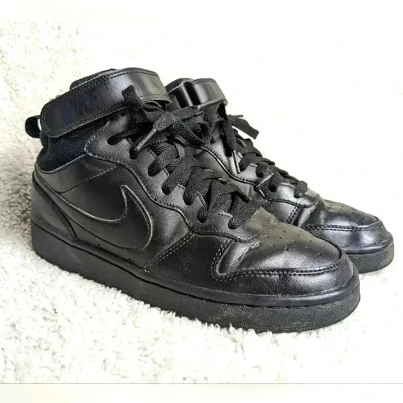 NIKE COURT BOROUGH MID All black size 6Y = 7.5 women - Picture 1 of 8